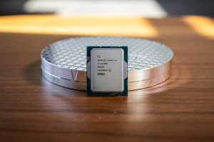Intel blames CPU crashes on voltage and microcode, fix due soon
