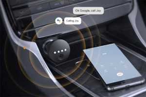 Anker’s Roav Bolt brings Google Assistant to your car’s 12V socket, even with an iPhone