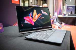 Lenovo’s concept laptop unfolds itself and turns to follow you