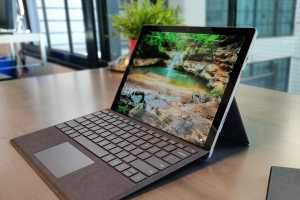 Get Microsoft&rsquo;s Surface Pro 7 with a Type Cover for an astounding $600