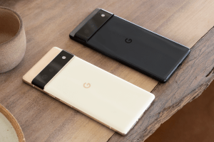 Google's big, bold Pixel 6 takes aim at Apple and Samsung